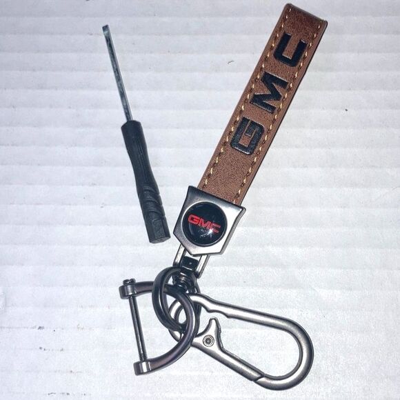 GMC Brown Leather Strap Keychain General Motors Fob 4 x 0.5 inches - Picture 6 of 9
